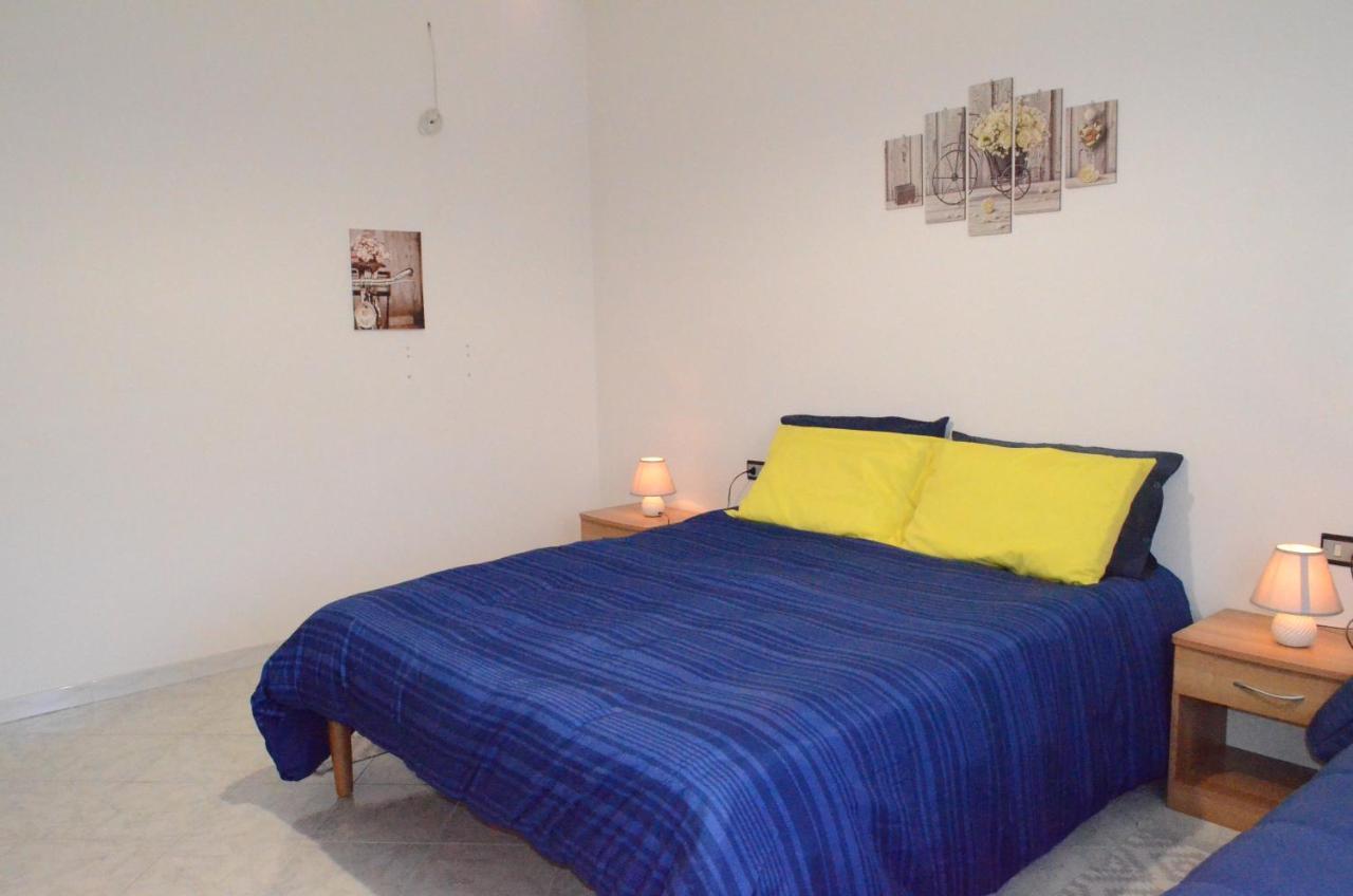 Ferienwohnung L Agrifoglio Di Rita Loddo Fonni Exterior foto