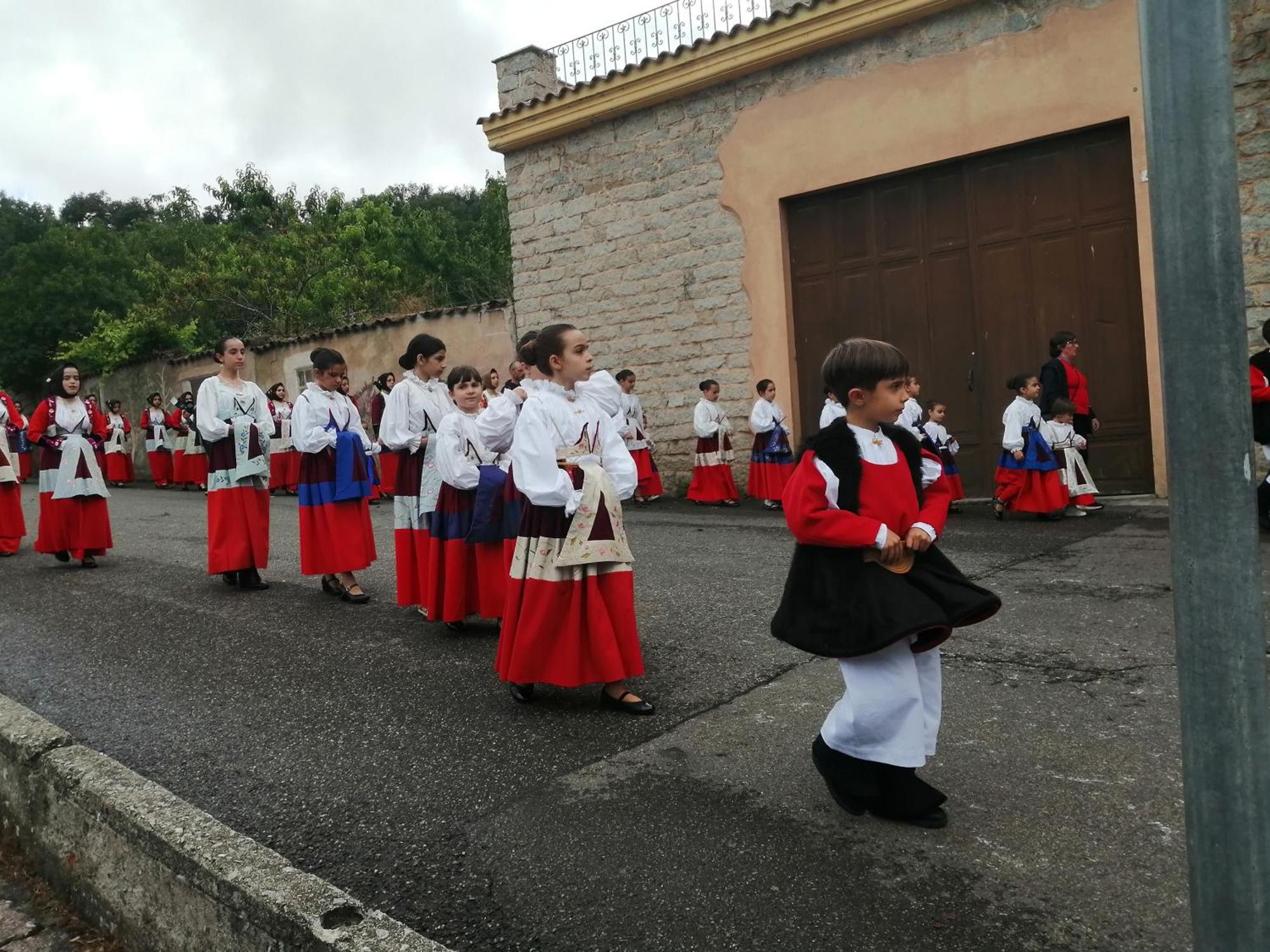 Ferienwohnung L Agrifoglio Di Rita Loddo Fonni Exterior foto
